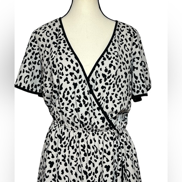 Slate and Willlow women’s size large Leopard Print faux Wrap Dress lined - Picture 4 of 13